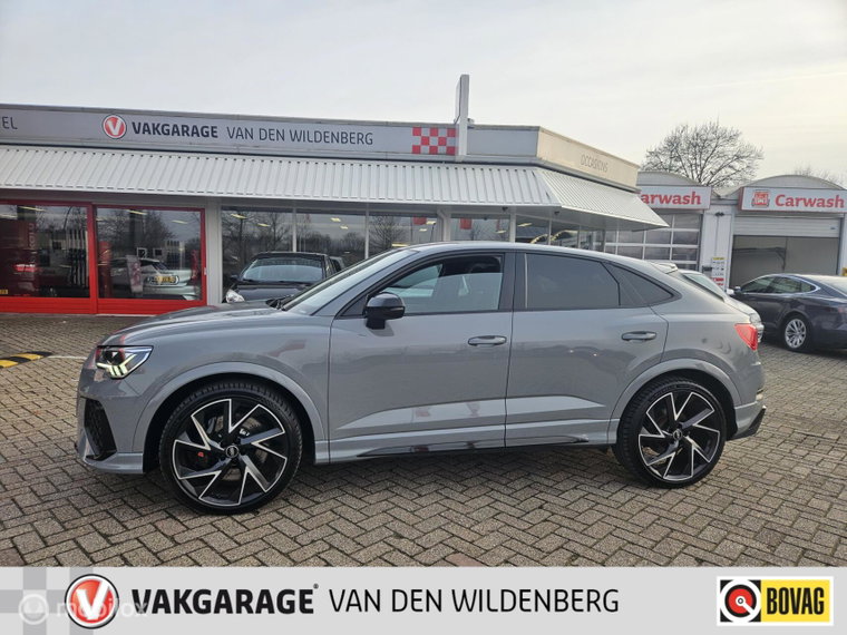 Foto van Audi RSQ3