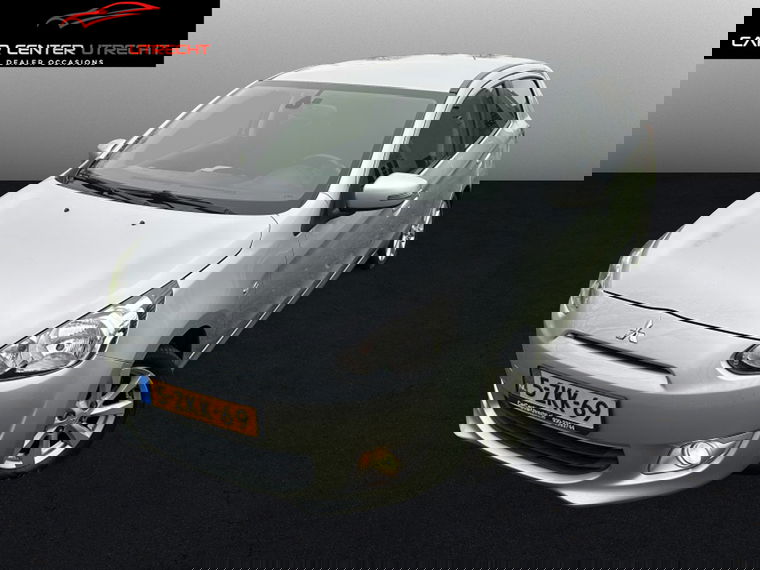 Foto van Mitsubishi Space Star