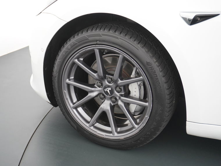 Tesla Model 3 Gerserveerd