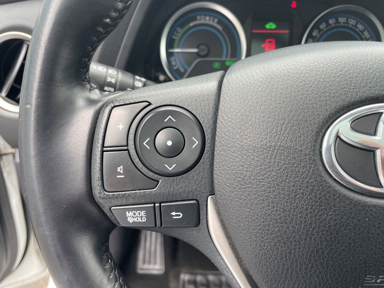 Toyota Auris Touring Sports