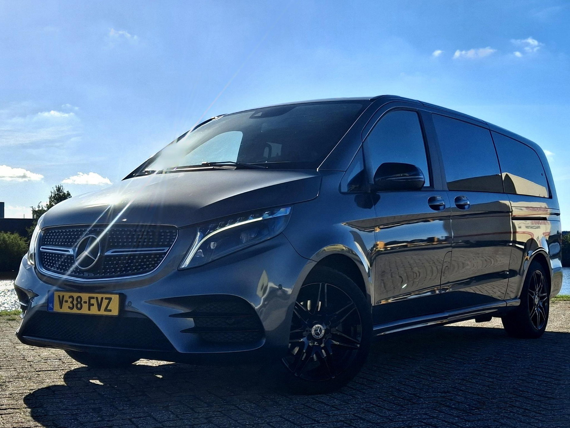 Foto van Mercedes-Benz V-Klasse