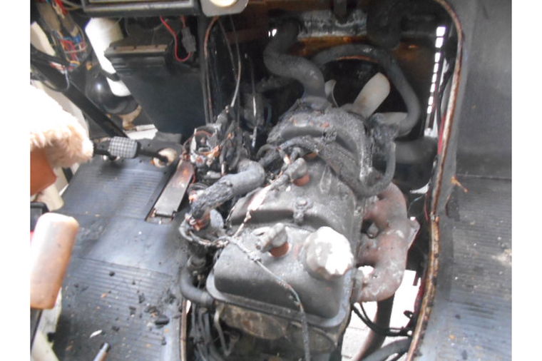 Peugeot J7PZ20 food truck / verkoopwagen compleet