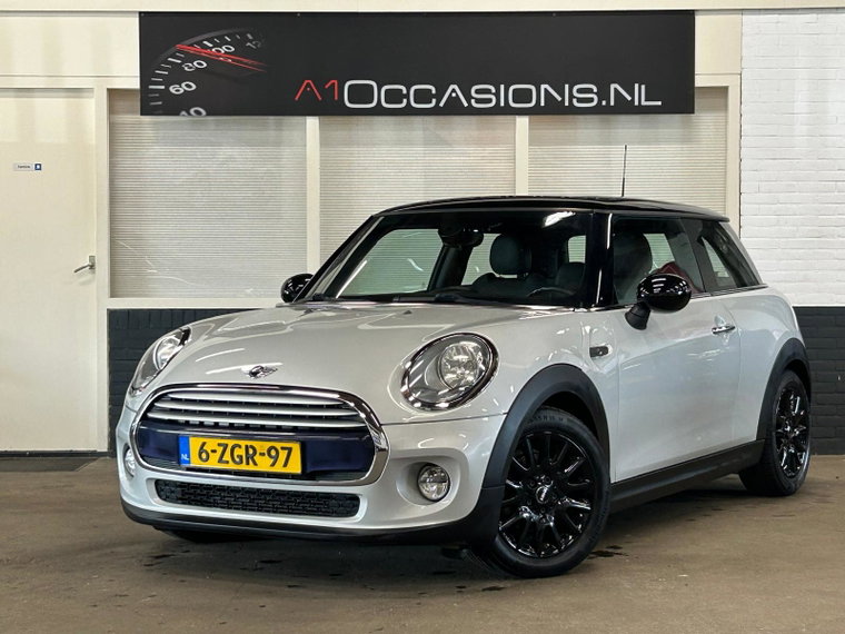 MINI 3-Deurs foto 1