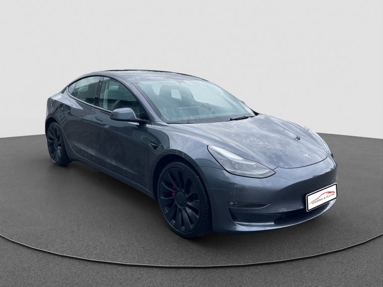 Tesla Model 3 foto 1
