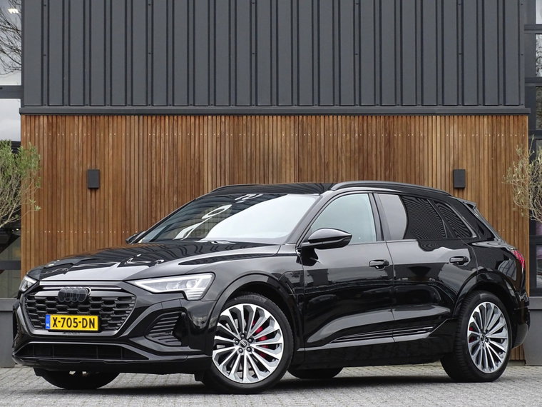 Foto van Audi Q8 e-tron
