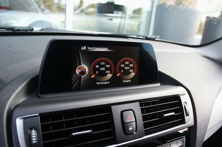 BMW 1-serie 116i F20 Essential Facelift 5-deurs | NL auto | Sportstuur | PDC | Navi | Cruise-control | NAP | Alpinweiss |