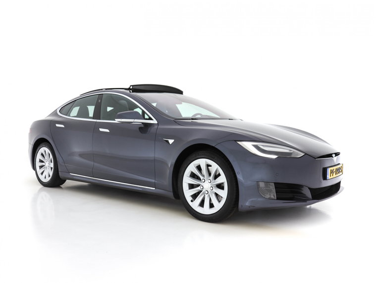 Tesla Model S foto 1