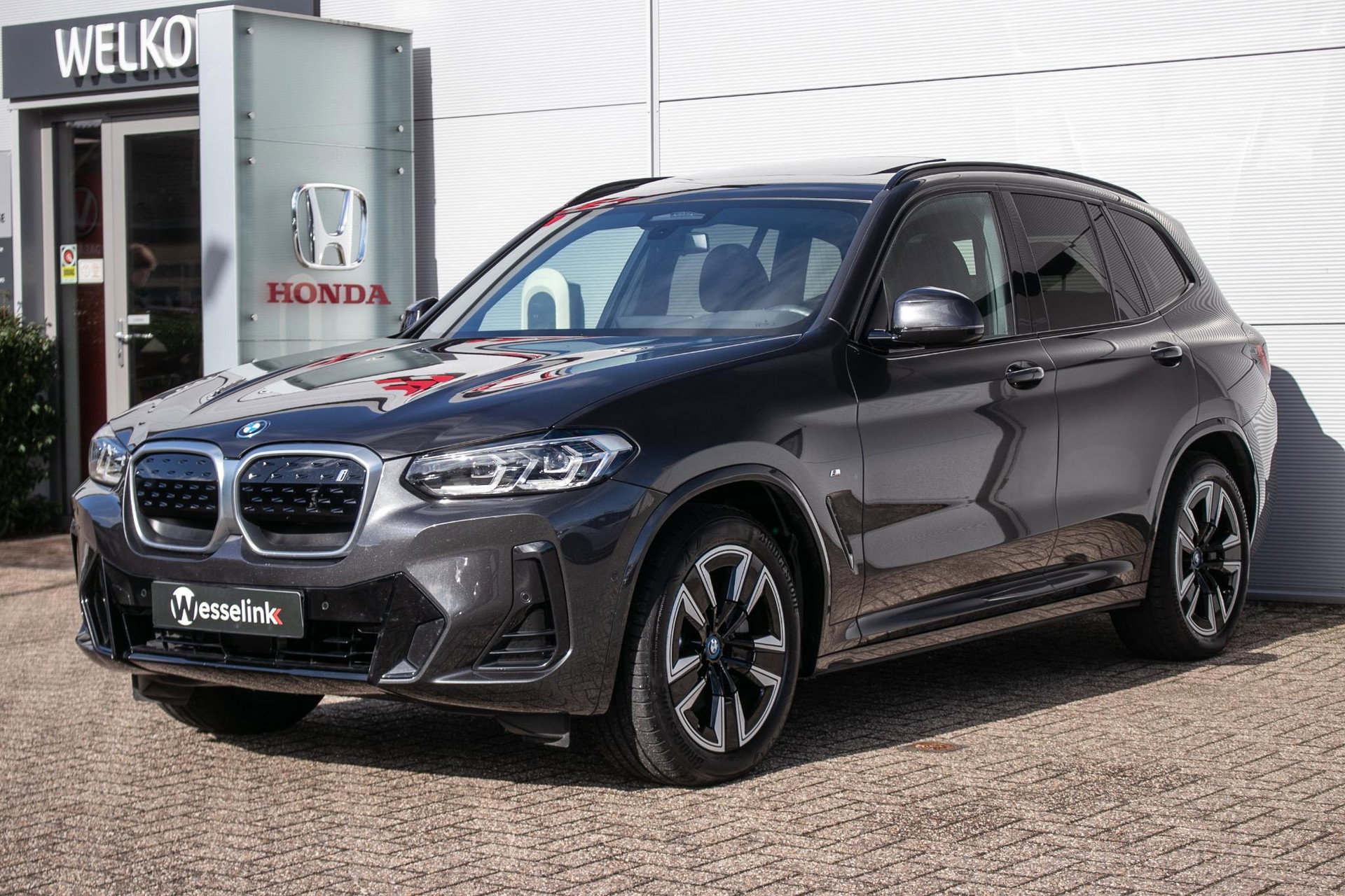 Foto van BMW iX3