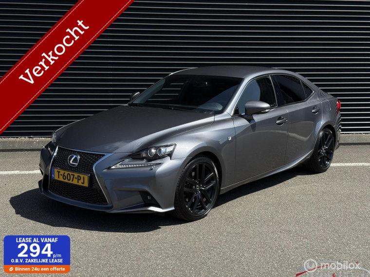 Lexus IS