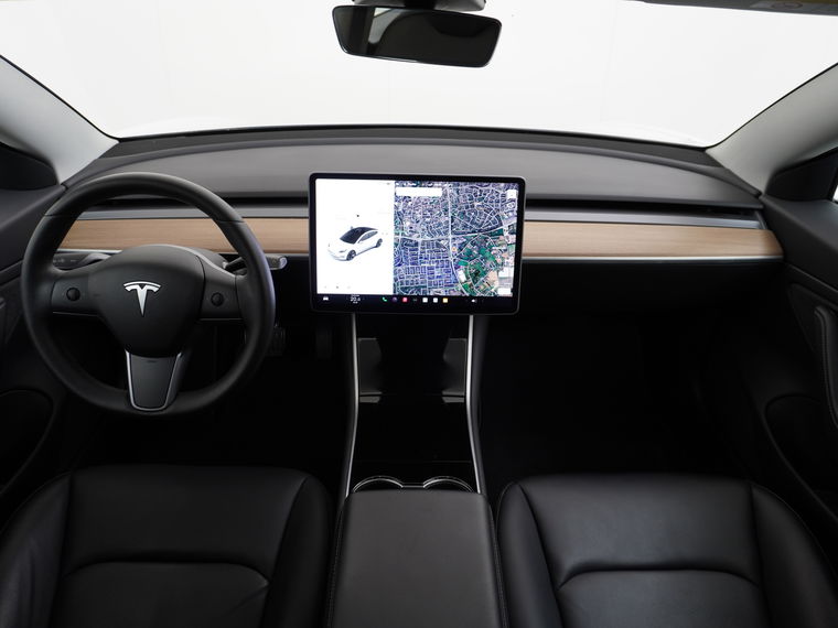 Tesla Model 3 Gerserveerd