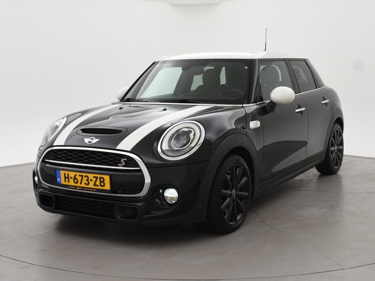 MINI 5-Deurs foto 1