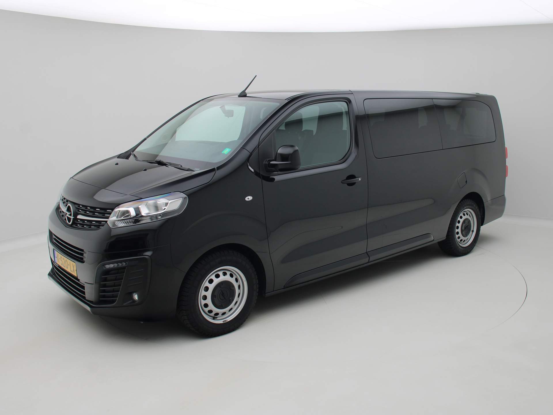 Foto van Opel Vivaro Combi