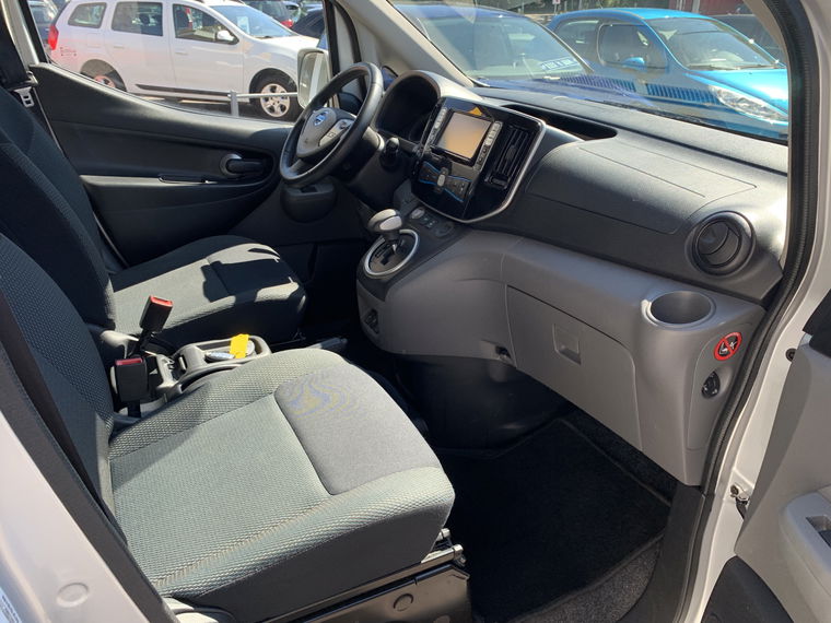 Nissan E-NV200