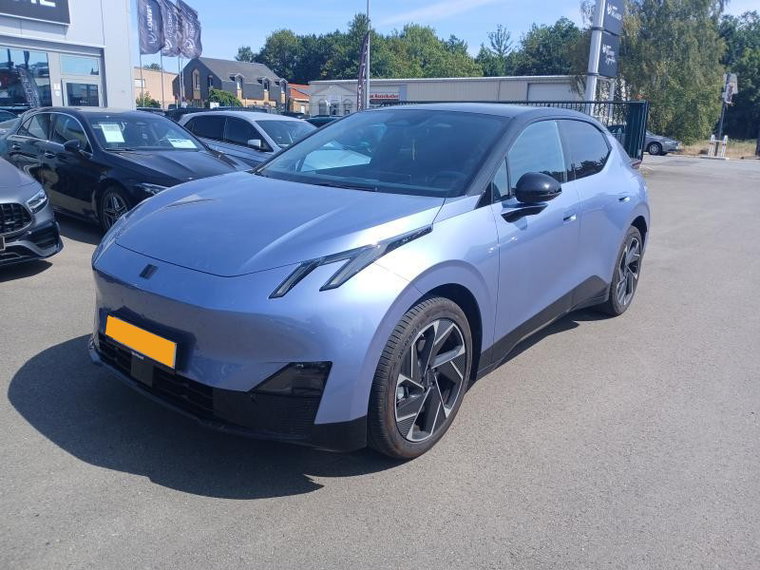 Foto van Lynk & Co 02