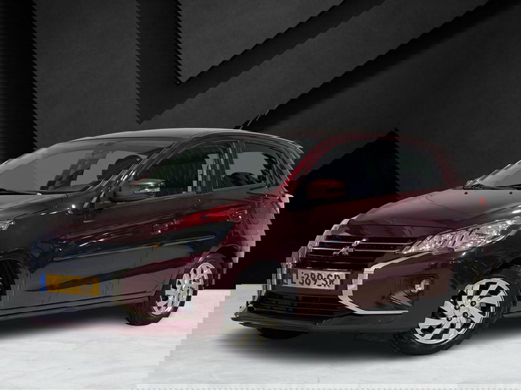 Foto van Mitsubishi Space Star