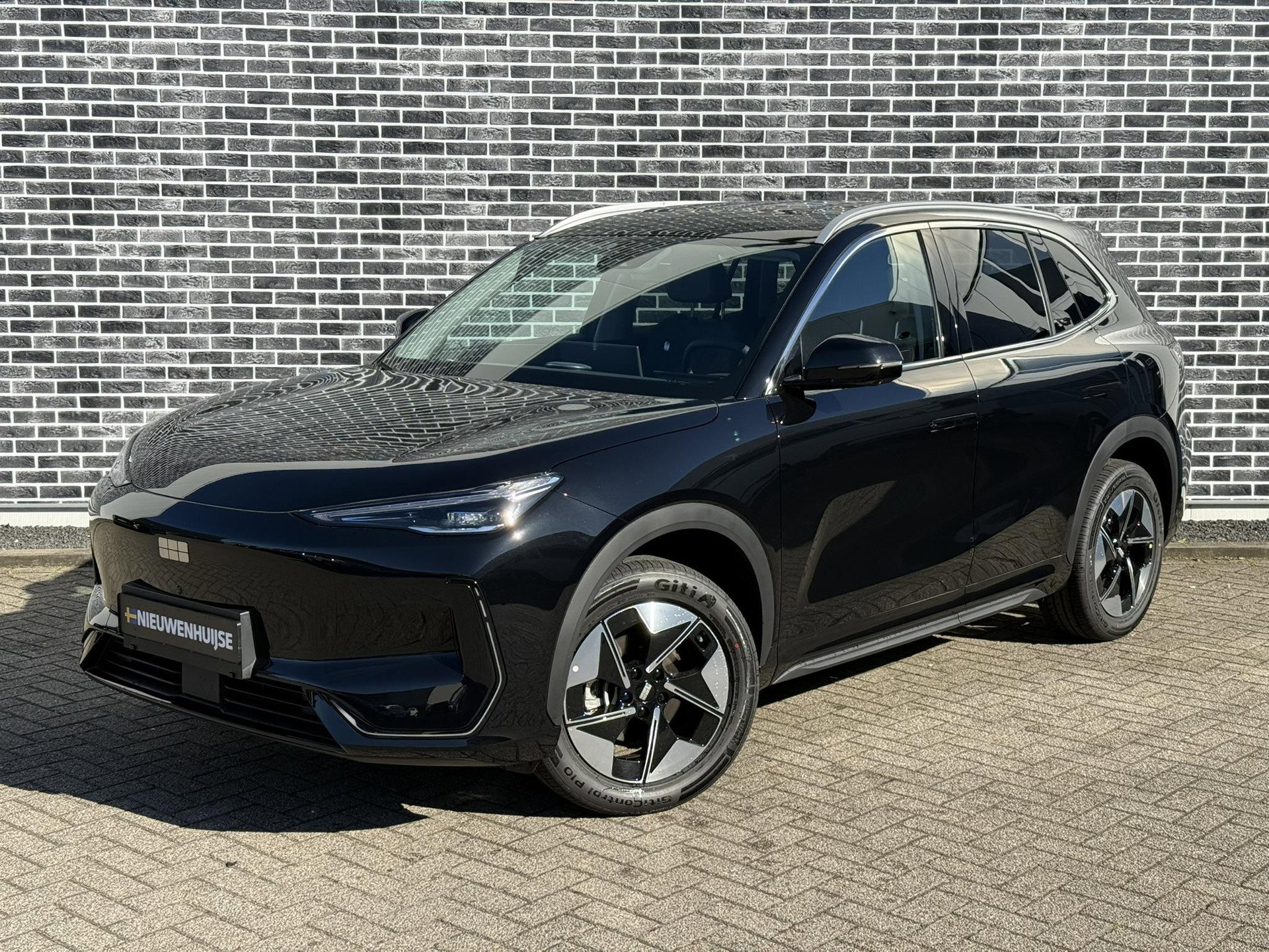 Foto van Geely E5
