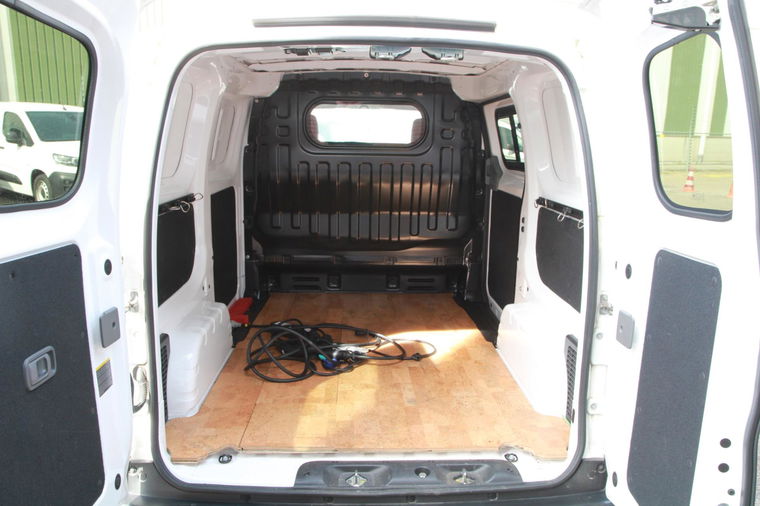 Nissan E-NV200
