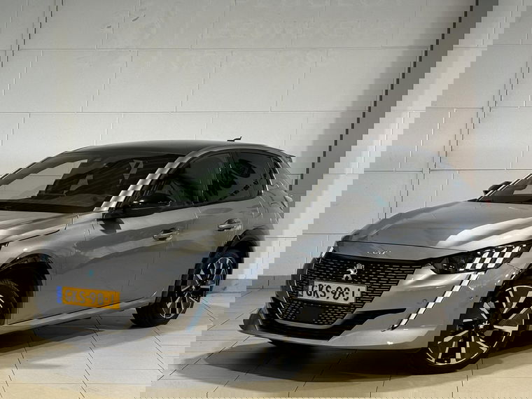 Peugeot e-208