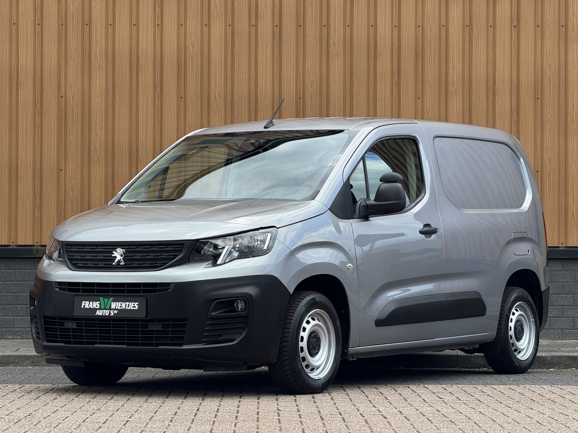 Foto van Peugeot Partner