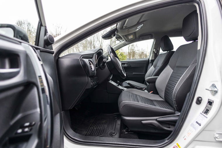 Toyota Auris Touring Sports