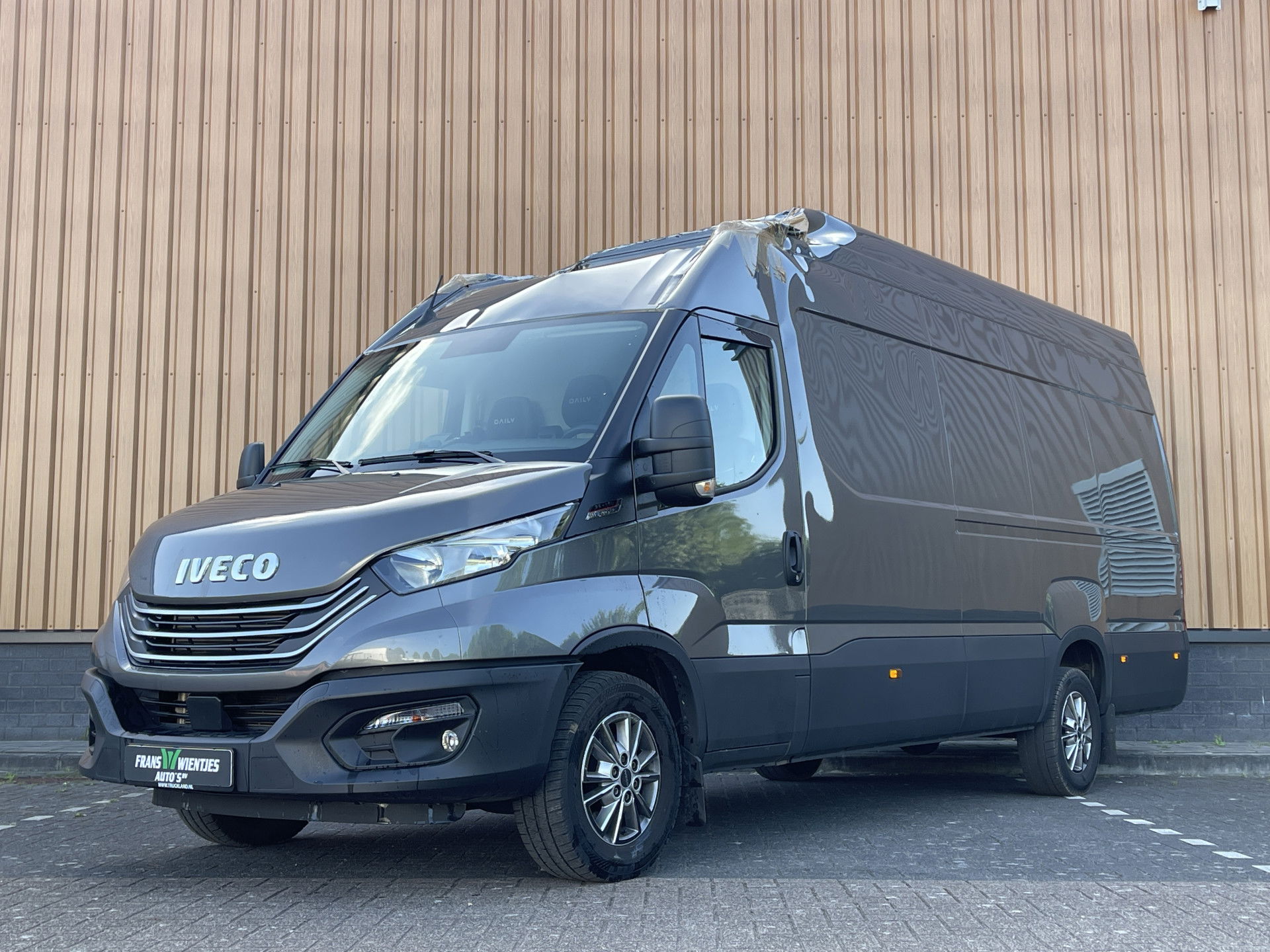 Foto van Iveco 35S18