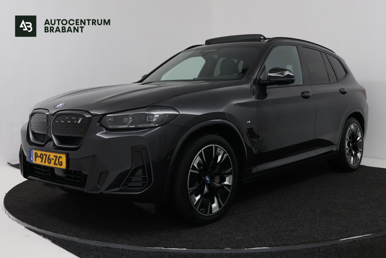 Foto van BMW iX3