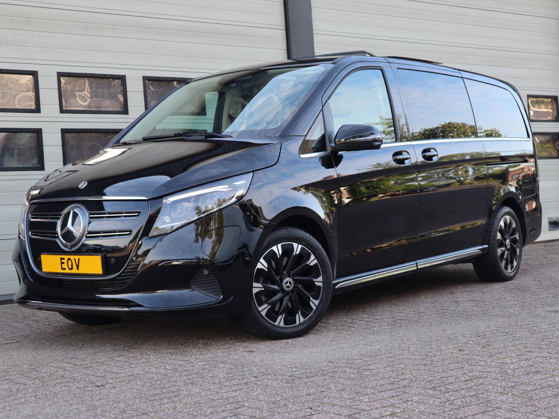 Foto van Mercedes-Benz EQV
