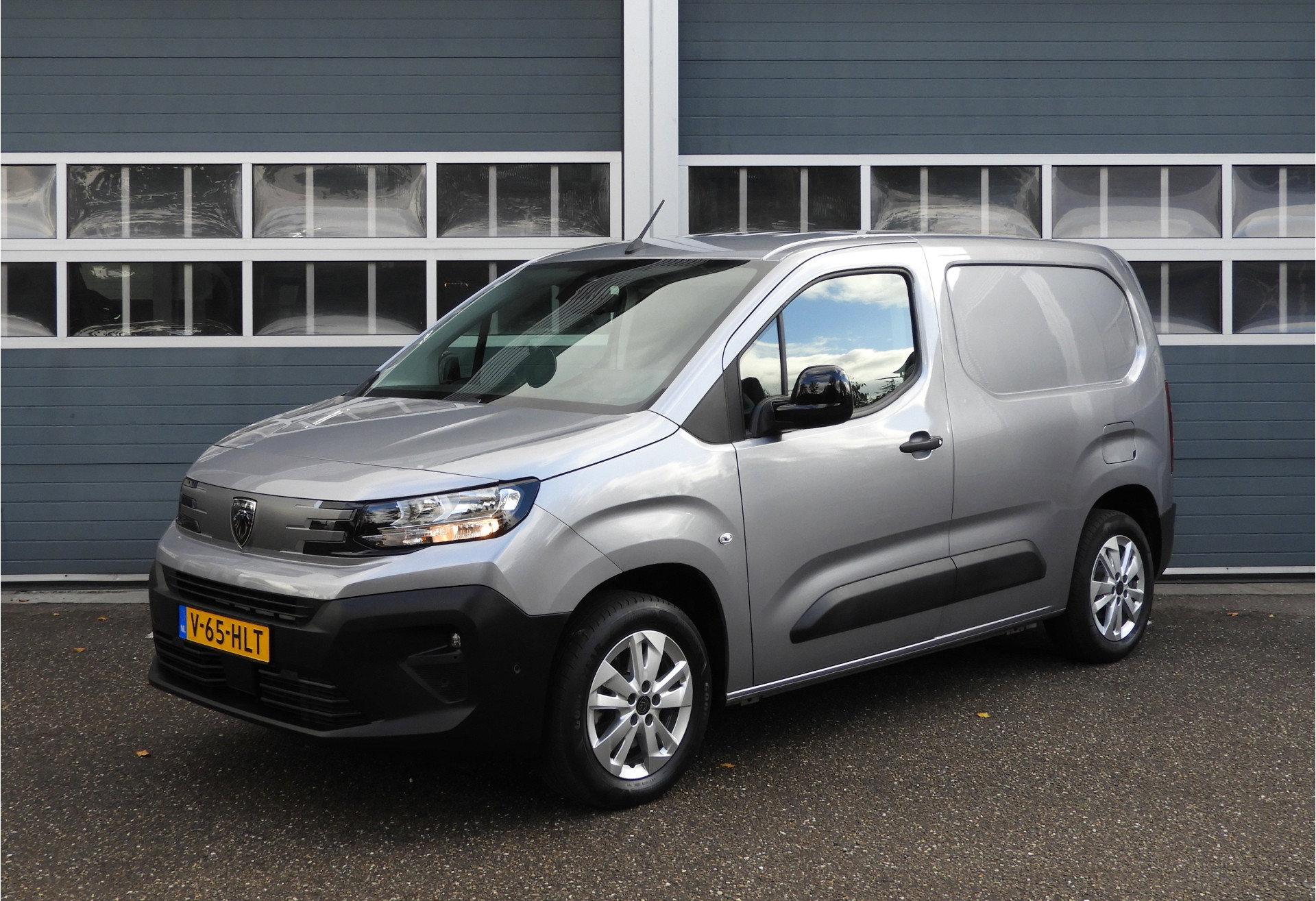 Foto van Peugeot Partner