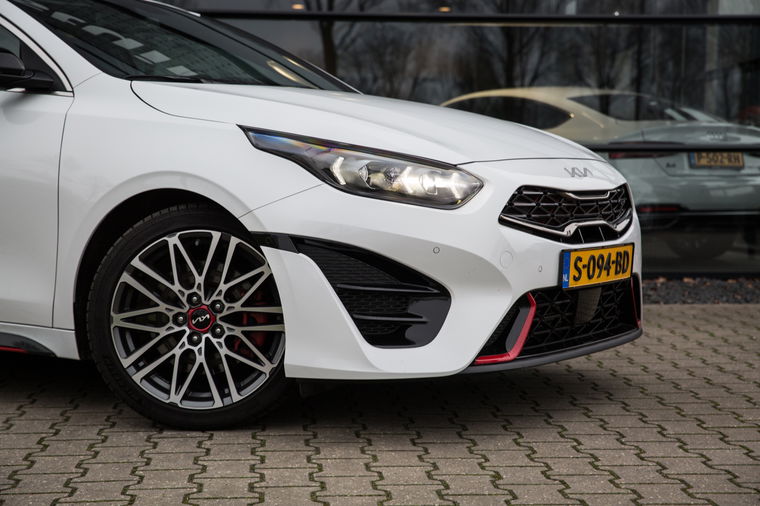 Kia ProCeed
