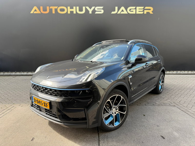 Lynk & Co 01 foto 1
