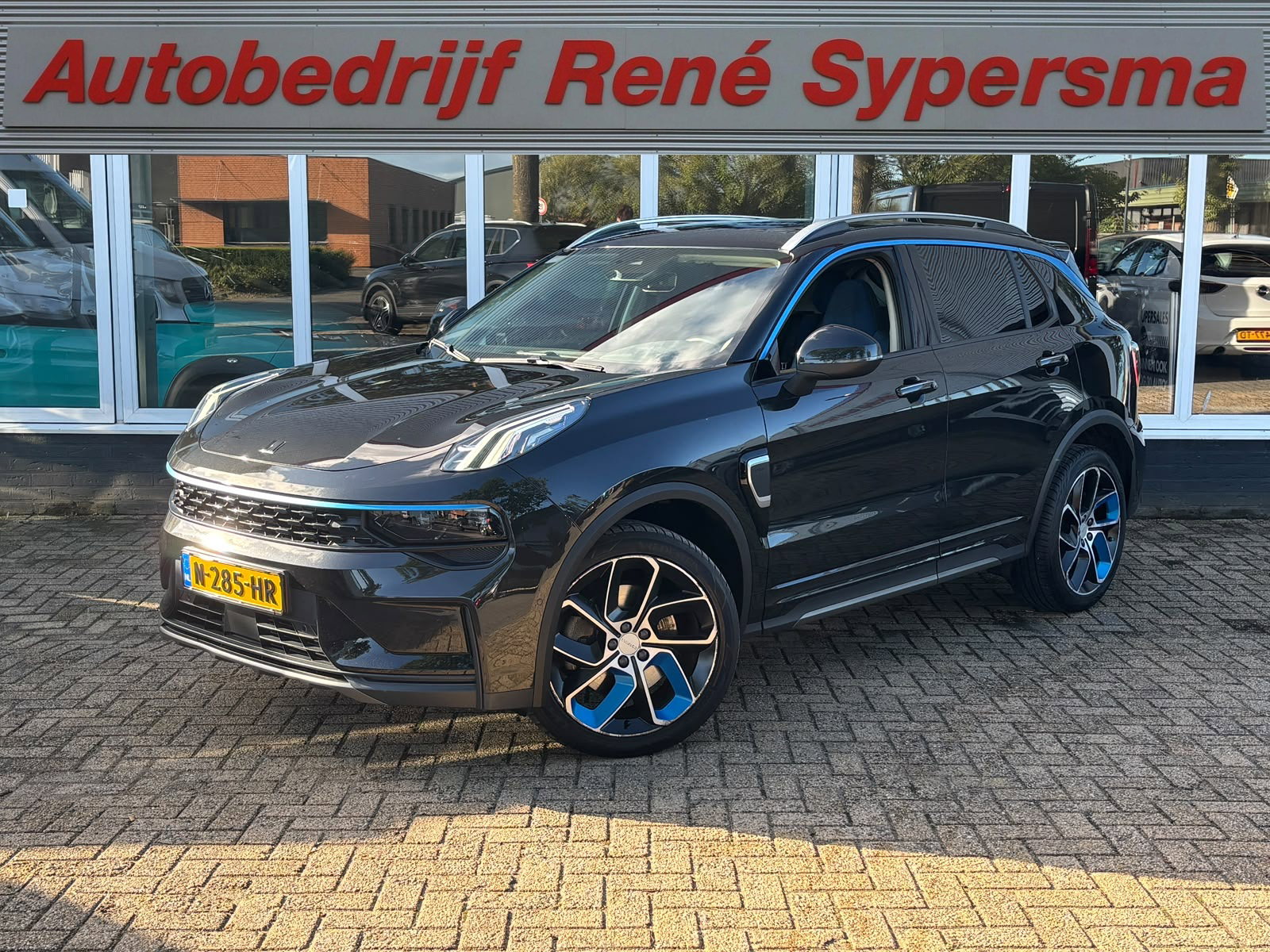 Foto van Lynk & Co 01