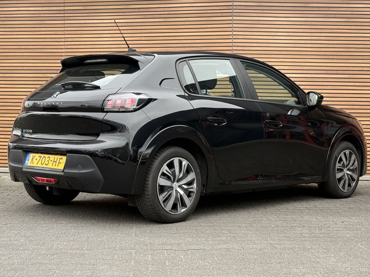 Peugeot e-208