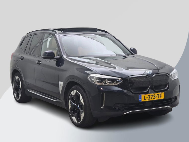 Foto van BMW iX3