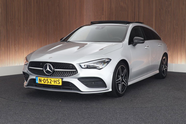 Mercedes-Benz CLA foto 1