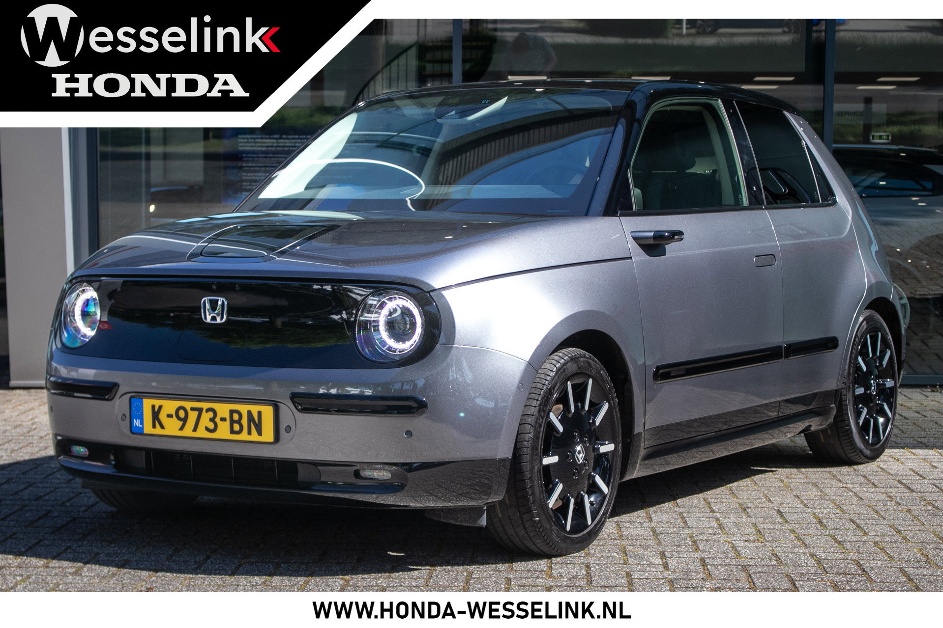 Foto van Honda E
