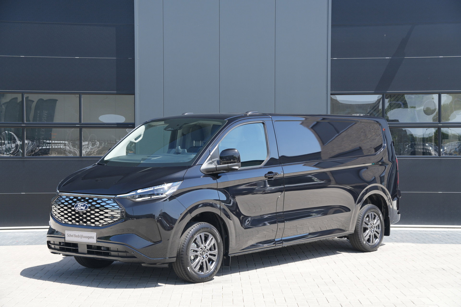 Foto van Ford E-Transit Custom