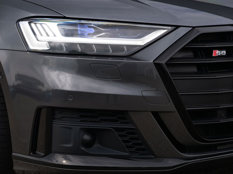 Audi S8