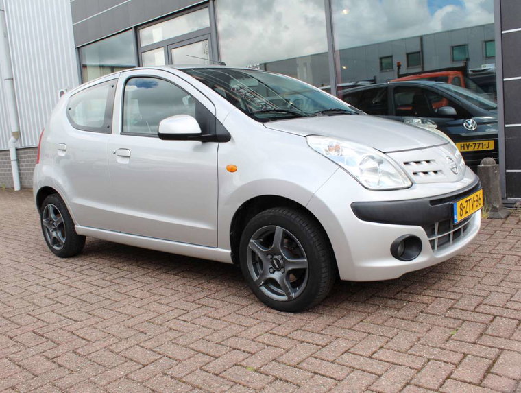 Nissan Pixo foto 1