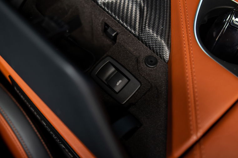 BMW i8 Roadster
