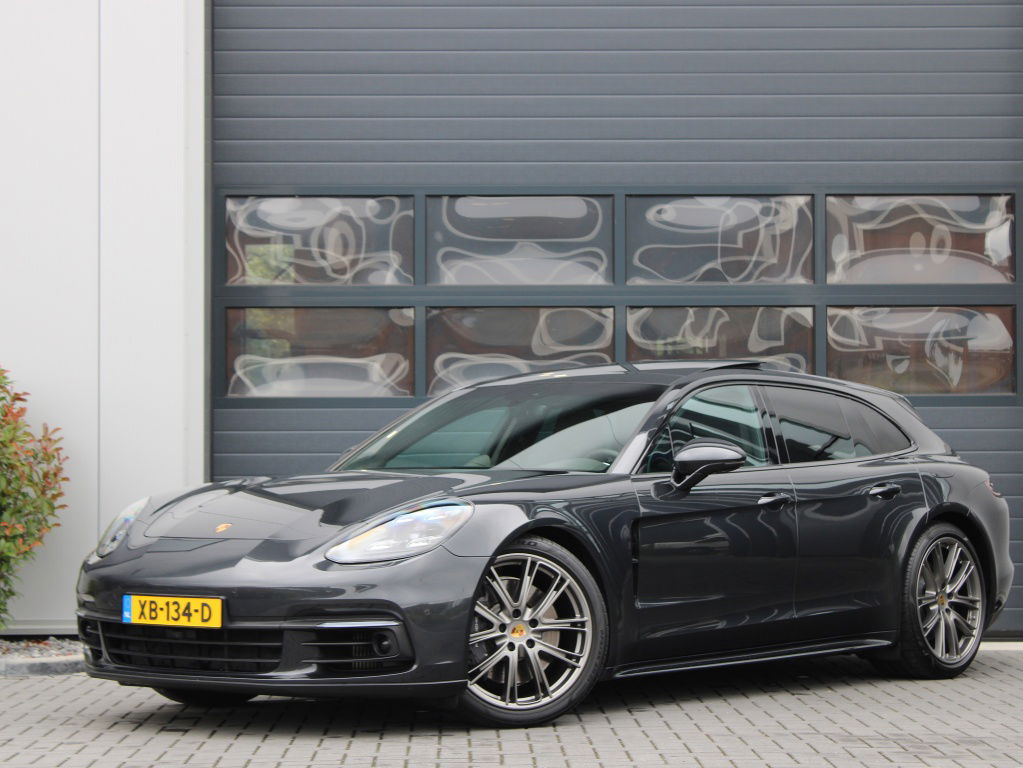 Foto van Porsche Panamera
