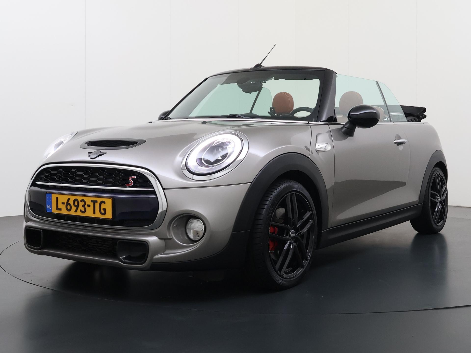 Foto van MINI Cooper S Cabrio