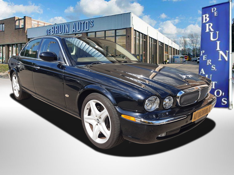Jaguar XJ foto 1