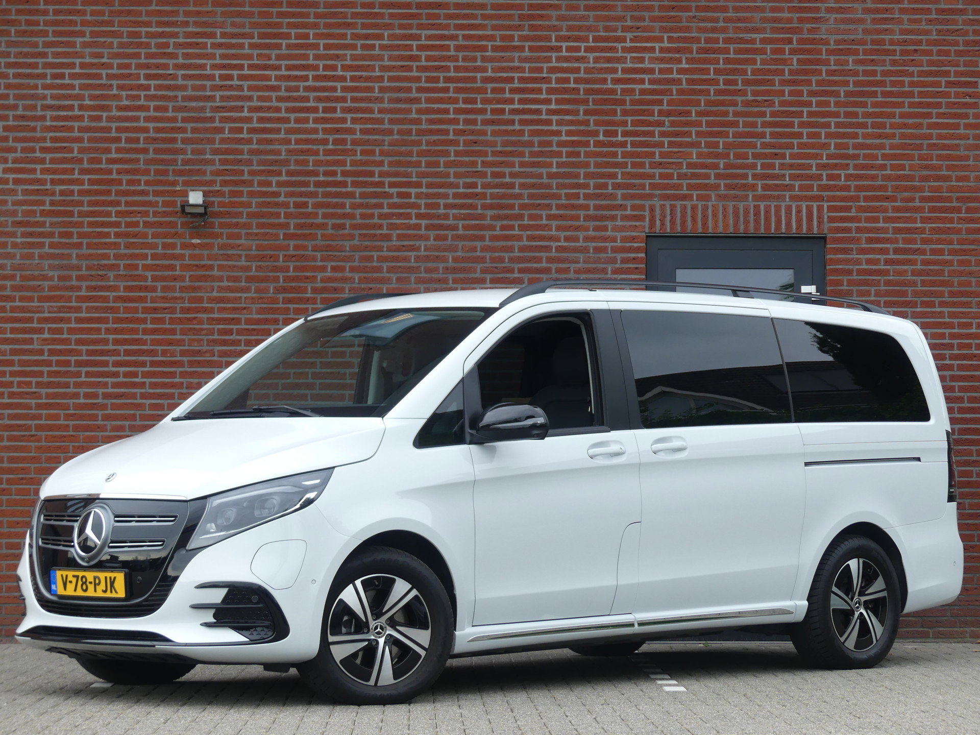 Foto van Mercedes-Benz EQV