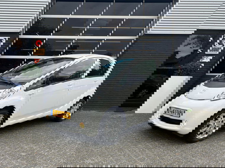 Peugeot iOn