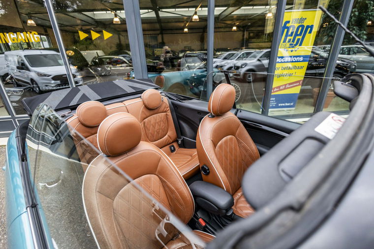 MINI Cabrio