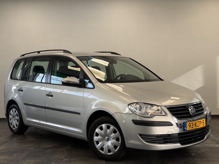 Volkswagen Touran foto 1
