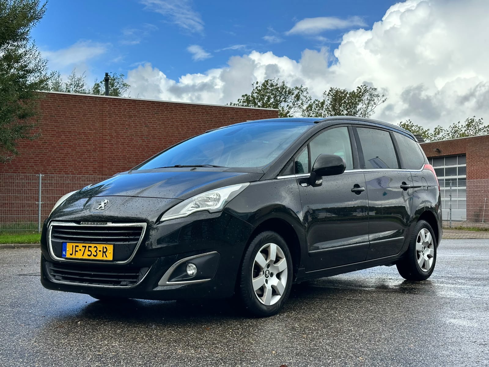 Foto van Peugeot 5008