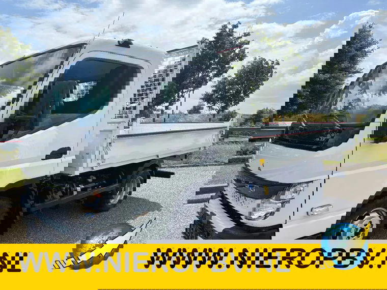 Foto van FUSO Canter