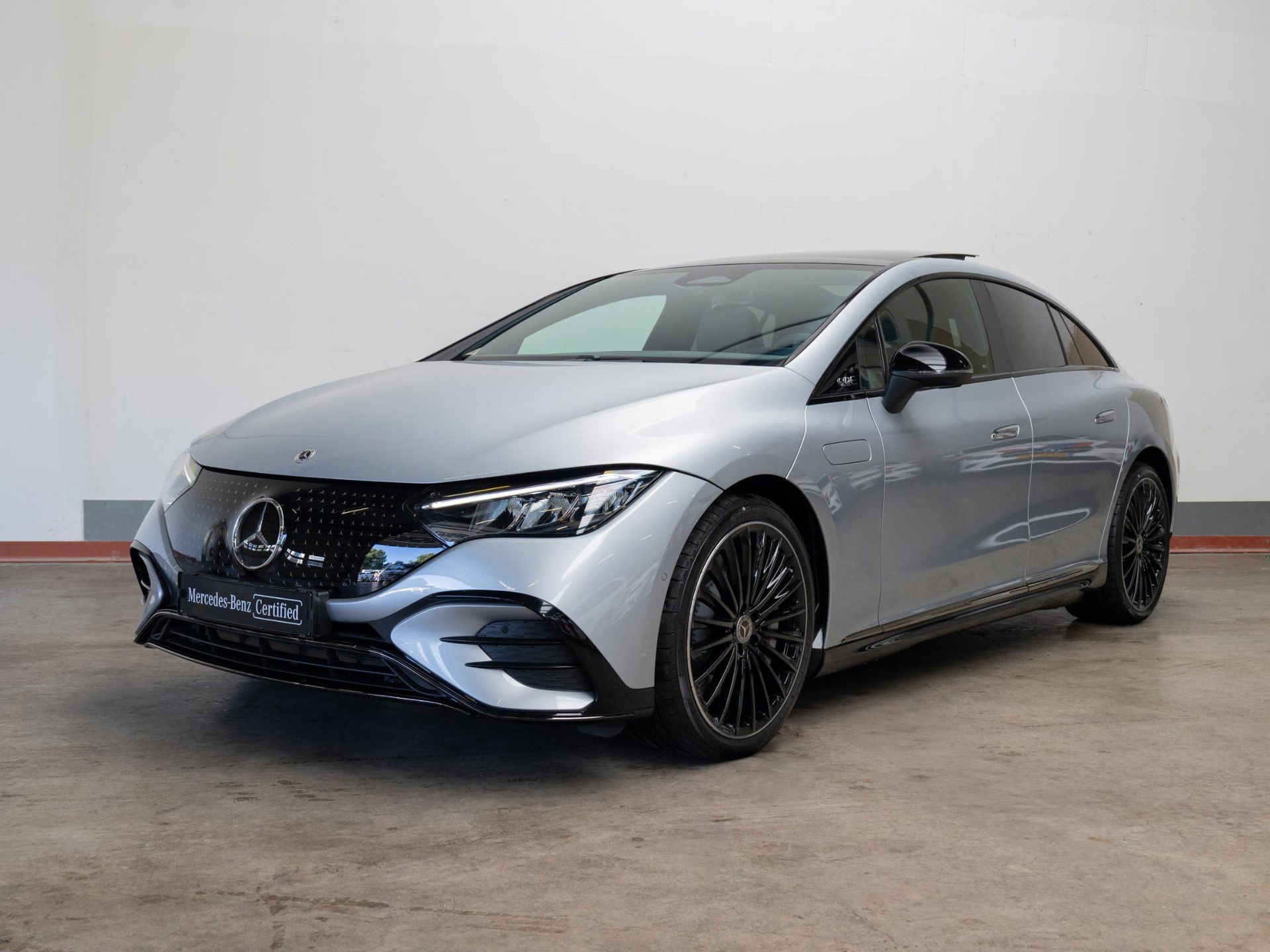 Foto van Mercedes-Benz EQE