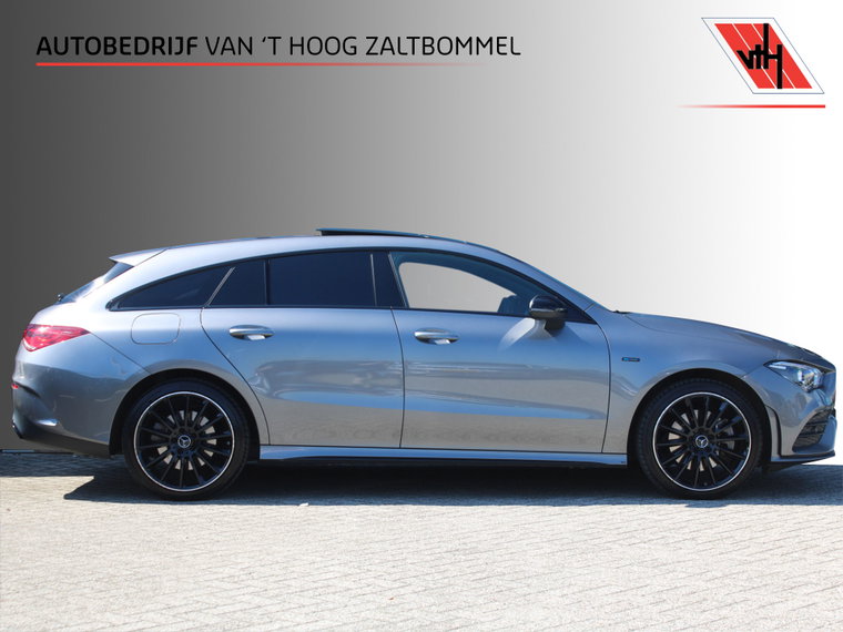 Mercedes-Benz CLA foto 1